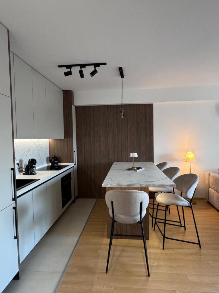 Riverside Aria Lux Residence Apartments 7