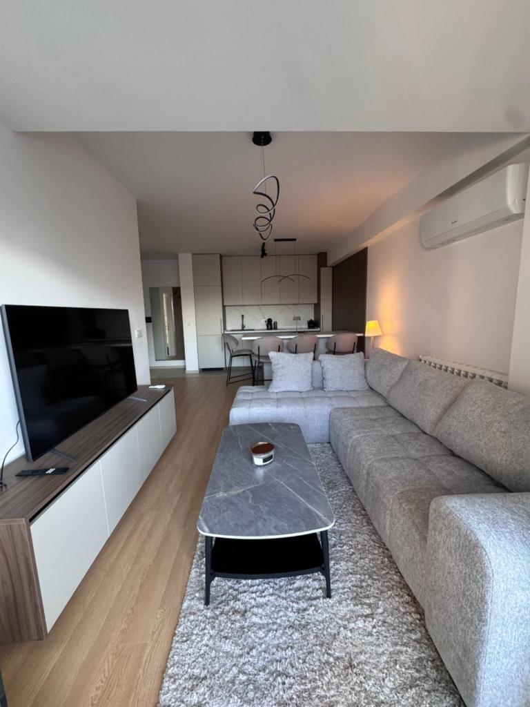 Riverside Aria Lux Residence Apartments 8
