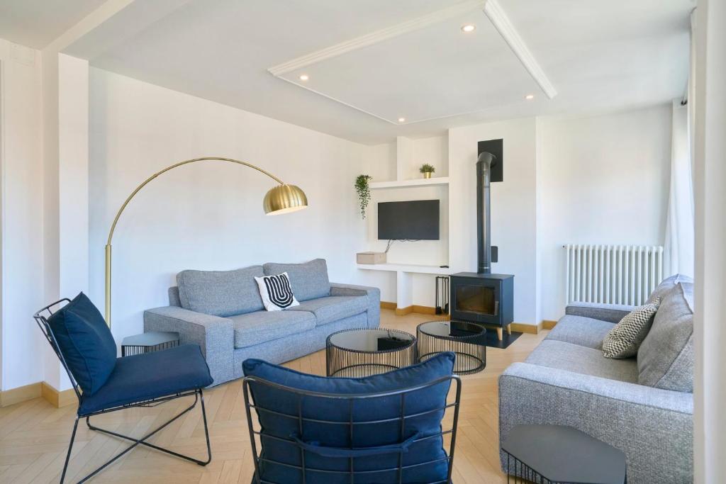 Large 130 m² 4-bedroom apartment 4