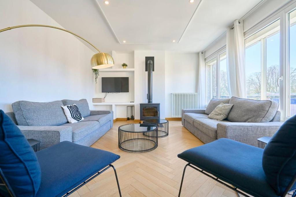 Large 130 m² 4-bedroom apartment 6