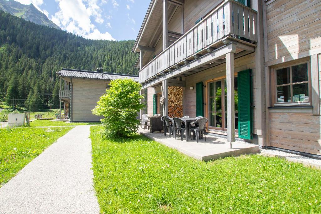 Tauerndorf Enzingerboden Ski in&out - Steinbock Lodges 3