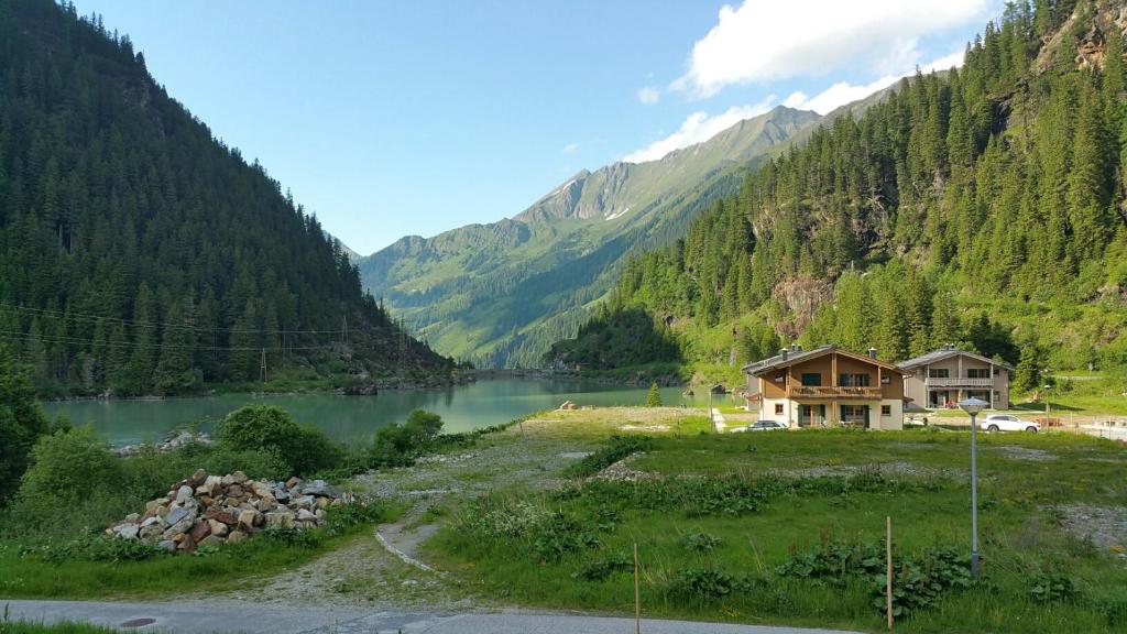 Tauerndorf Enzingerboden Ski in&out - Steinbock Lodges 6
