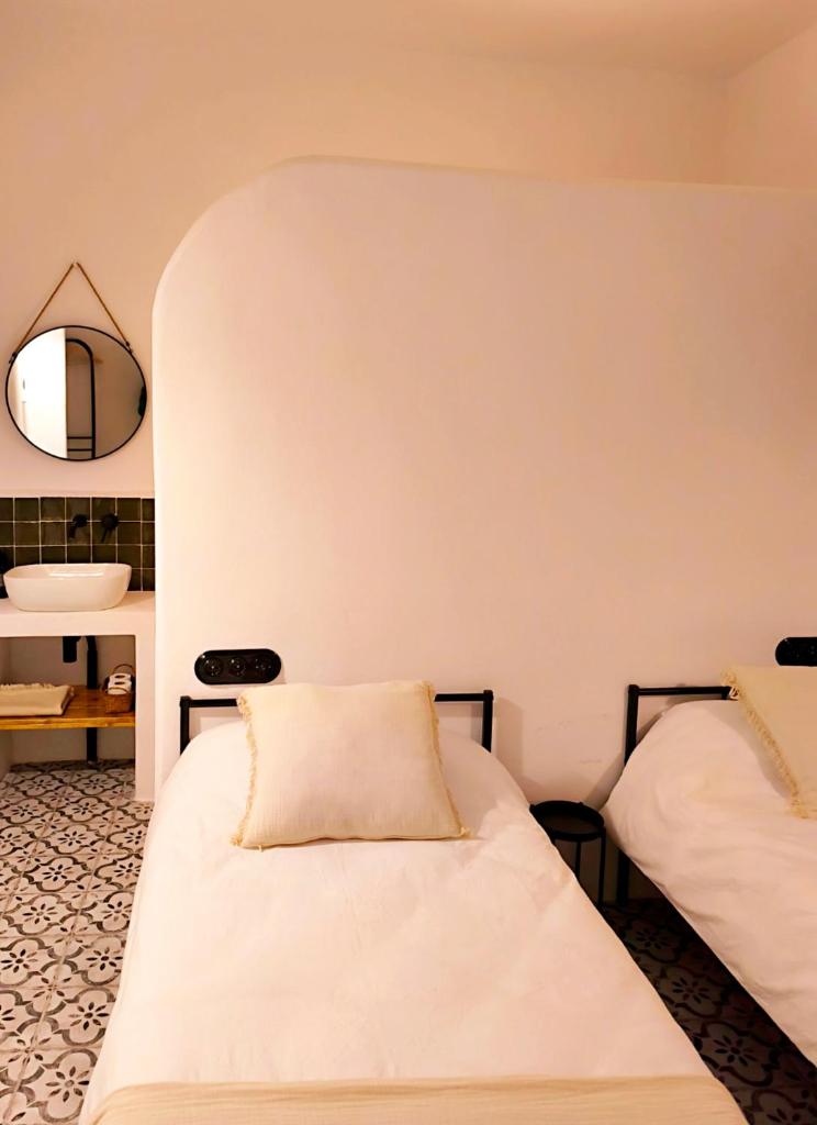 Casa Abadía Alojamiento completo boutique cerca de Valencia 2