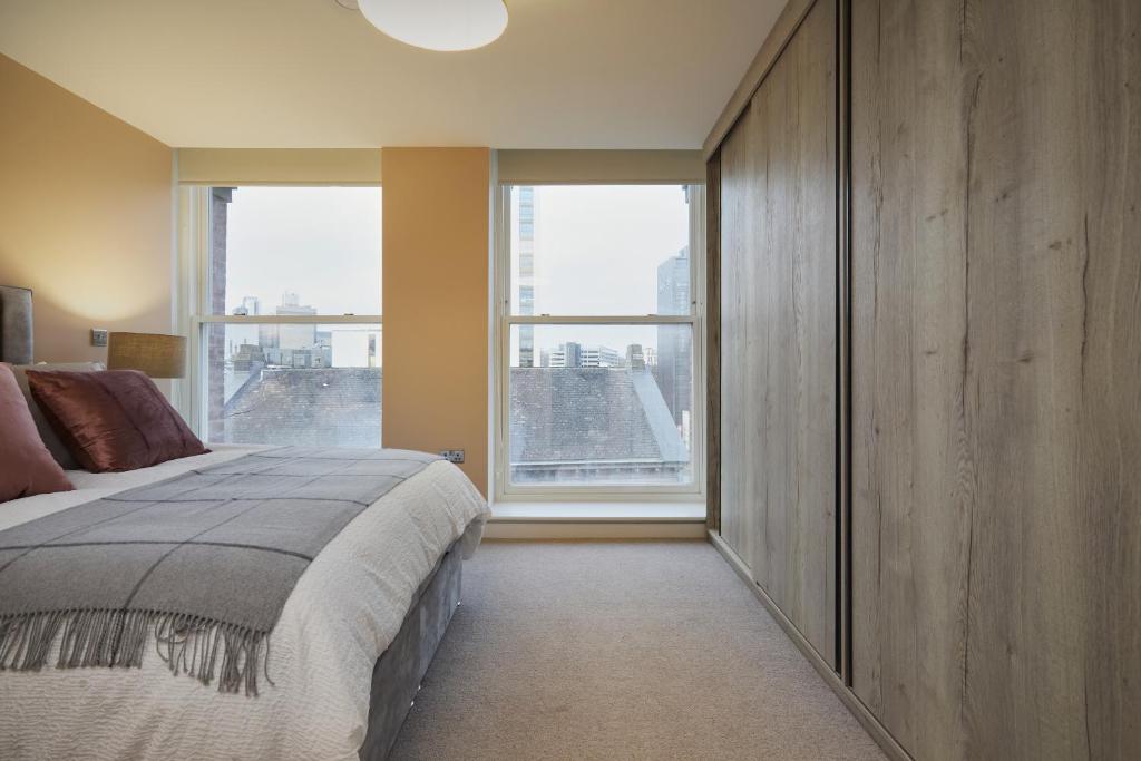 Hayy Luxury 2 Bed Apartments in Leeds City Centre 8