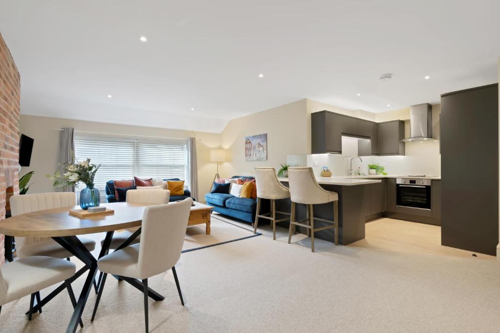 Osbourne House - BLUE 2 Bedroom,2 and half bath 3
