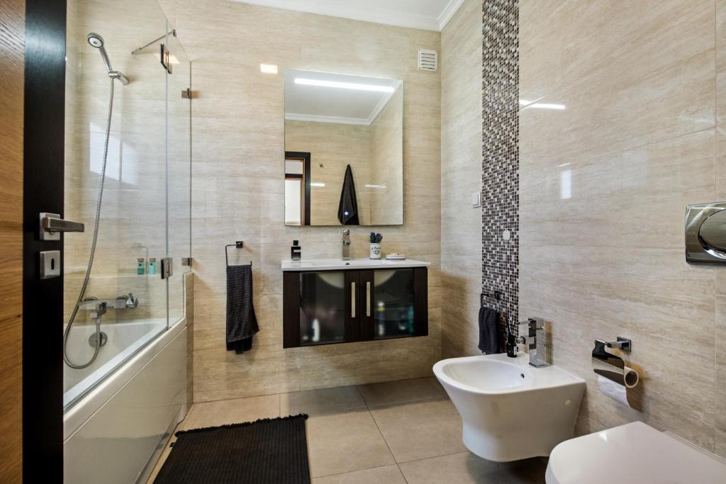 Casa Jacadi Luxury Villa, Private Pool, Rooftop terrace with sea View! 3