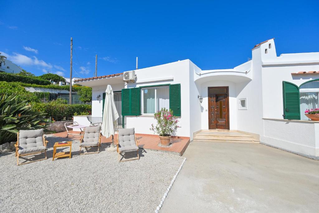 Villa Maddalena Ischia -6 ospiti, giardino, parcheggio, terrazzi e piscina