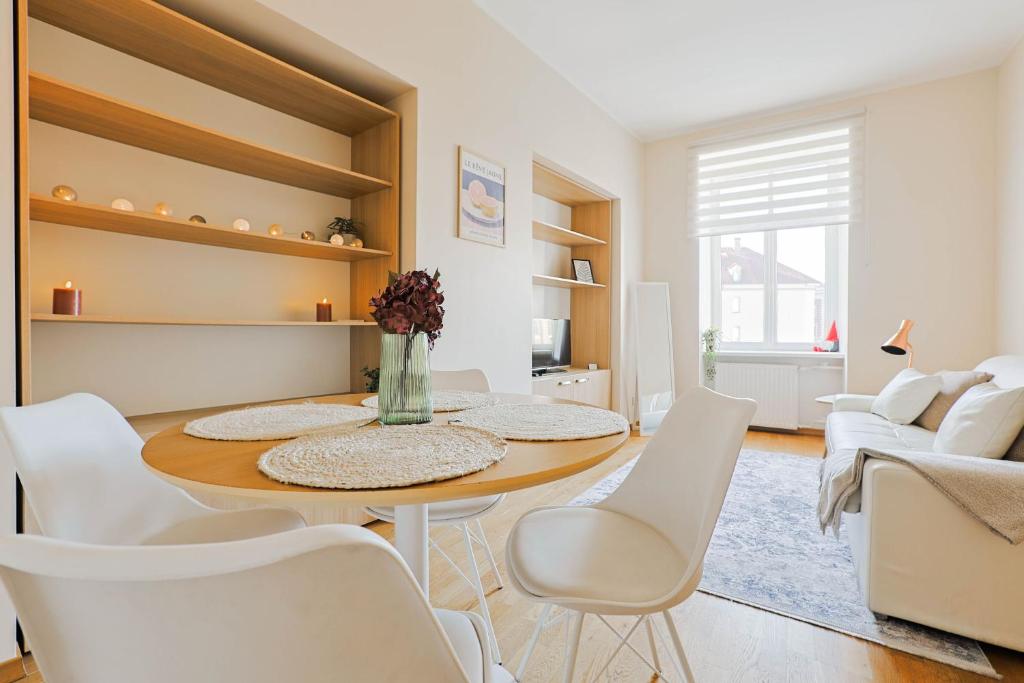 Old Town Doma View 1BR Stays 7