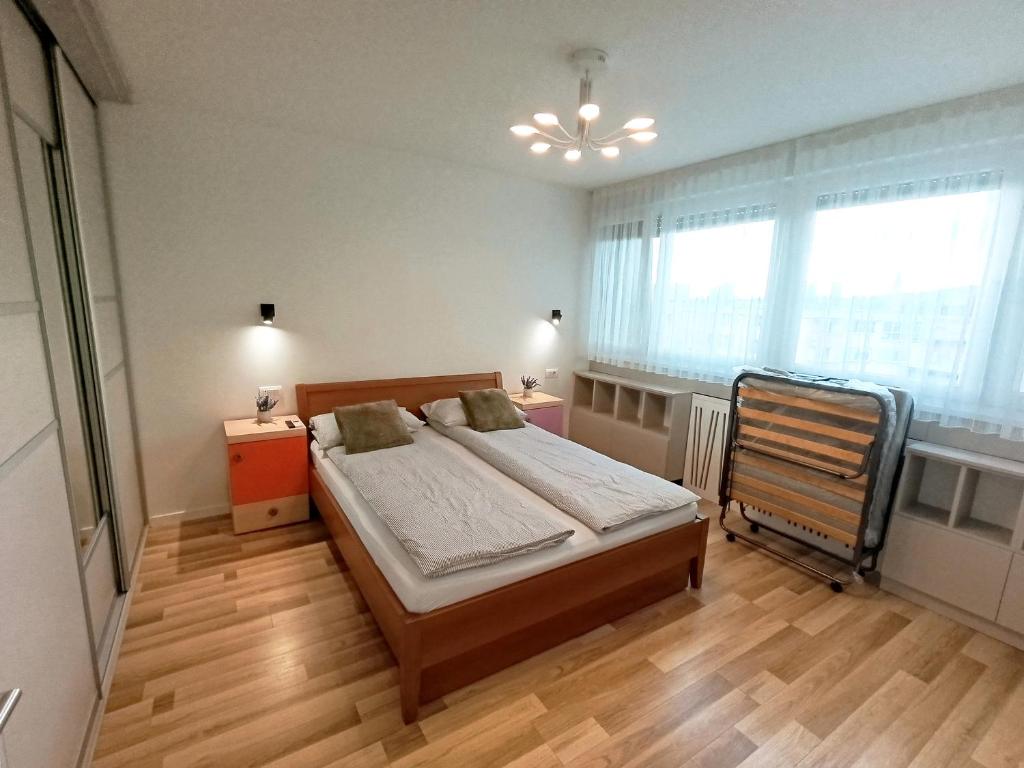 LuxApart Cobanija City Centar free garage parking 2