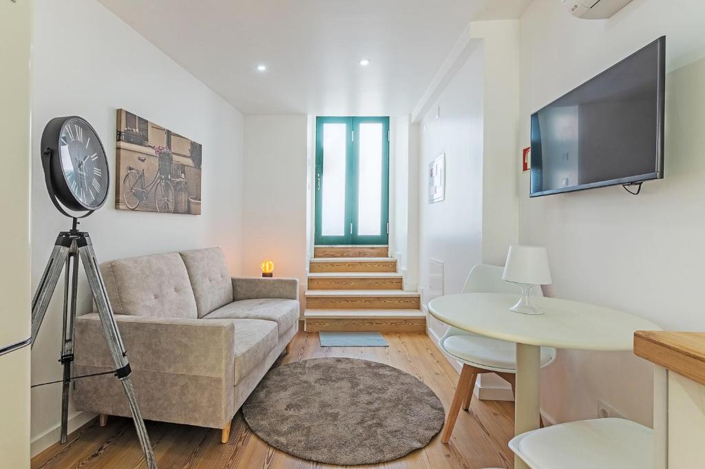 White Angel by Portas do Sol Apartments 8