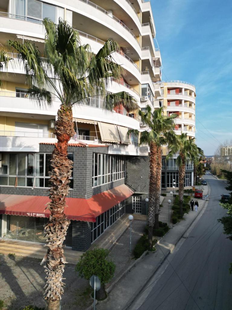 Palm Breeze Apartments 6