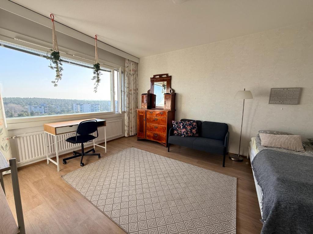 The Treetop Apartment 7
