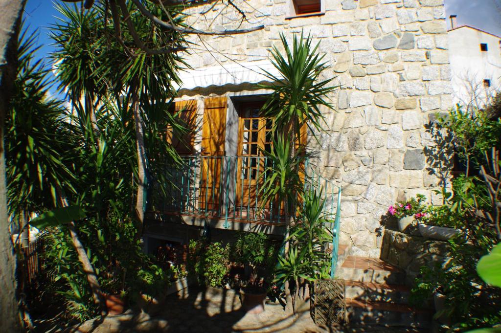 GITE , Maison de vacances avec extérieur et terrasse fleurie meublé tourisme 3 étoiles 5