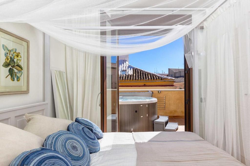 Sebastian Souviron Suites in Malaga by Solaga Holiday Homes 7
