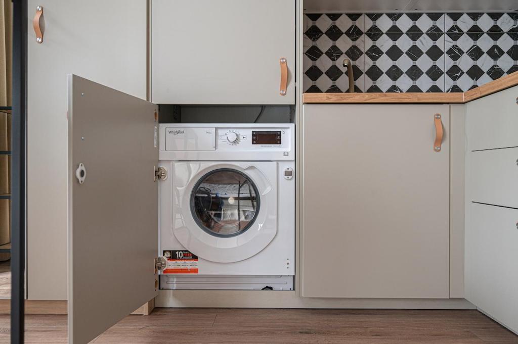 Cozy studio apartment next to the old town 5