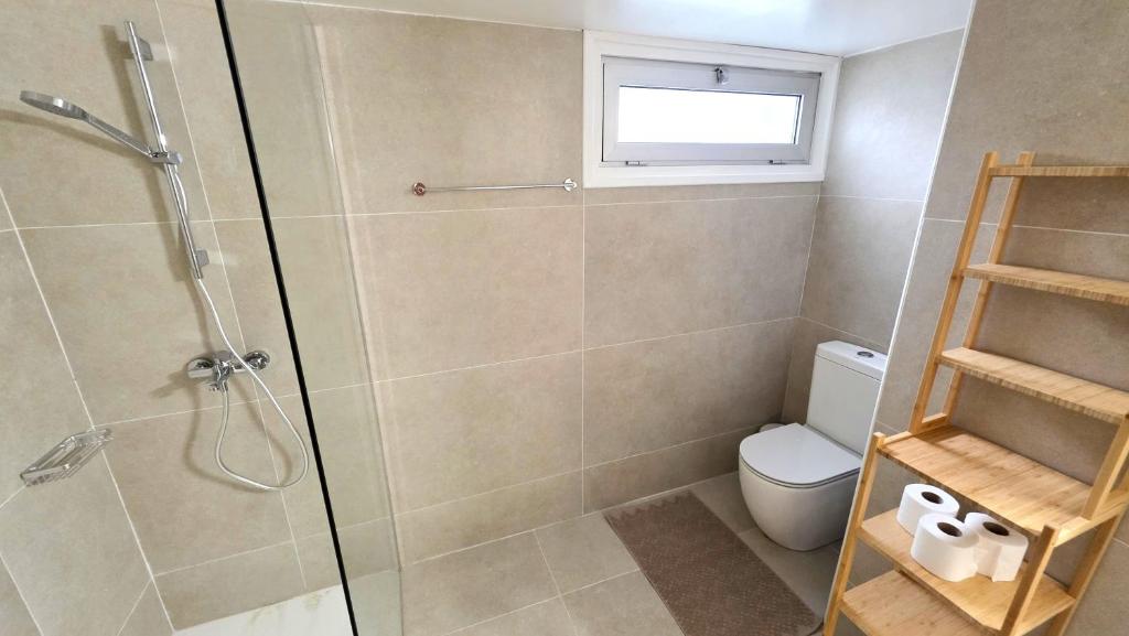 Steps to Beach - Modern Central Apt with 1GB Wi-Fi 7