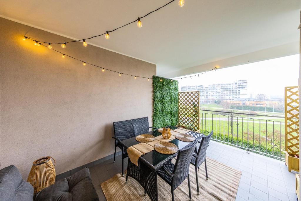 Milan Santa Giulia Bright apartment with 2 terraces 6