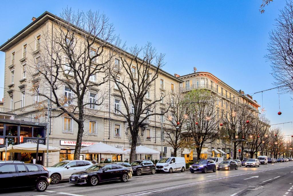 Bergamo Center BGYnn Balcony Suite 5