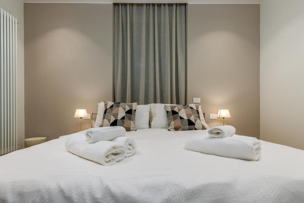 Bergamo Center BGYnn Balcony Suite 6