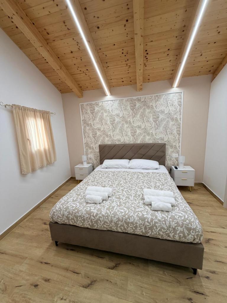 Three diamonds house 6