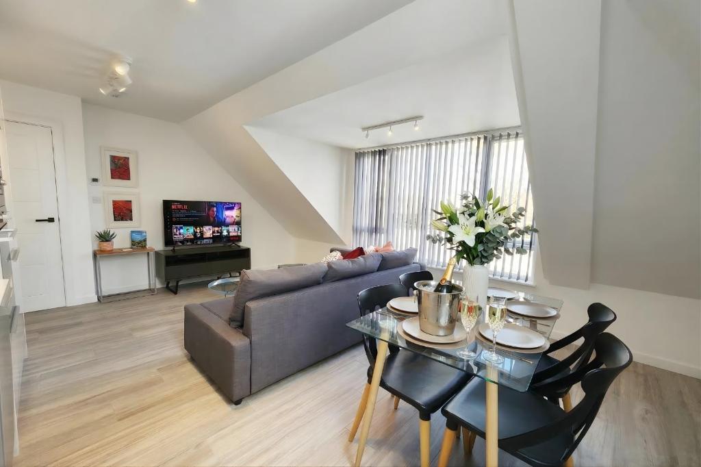 Paradigm Court, Modern 1-Bedroom Apartment, Oxford 3