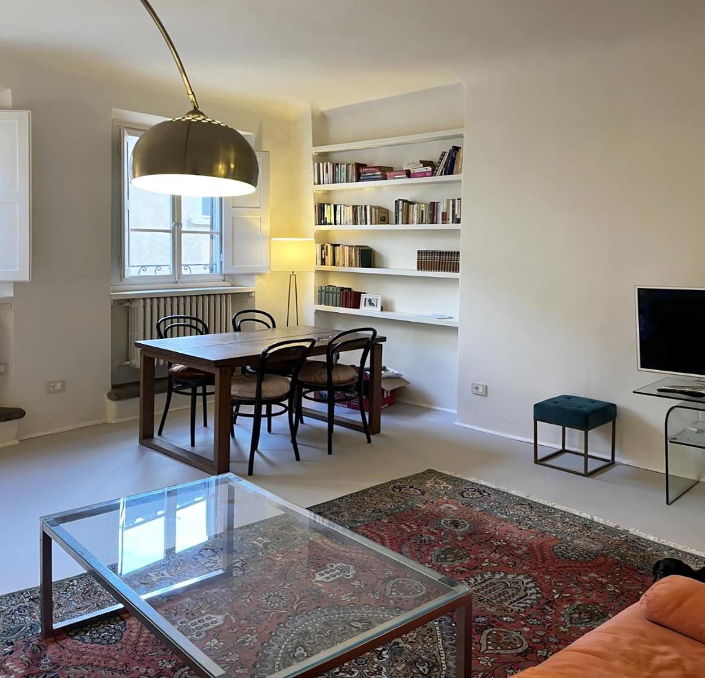 Uffizi Charming Apartment 6
