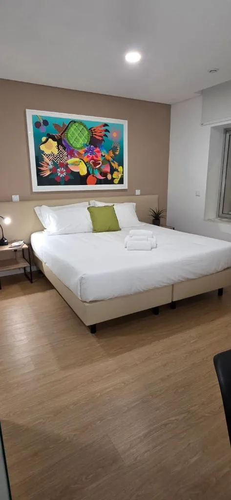 Cais 75 Studios & Suites 2