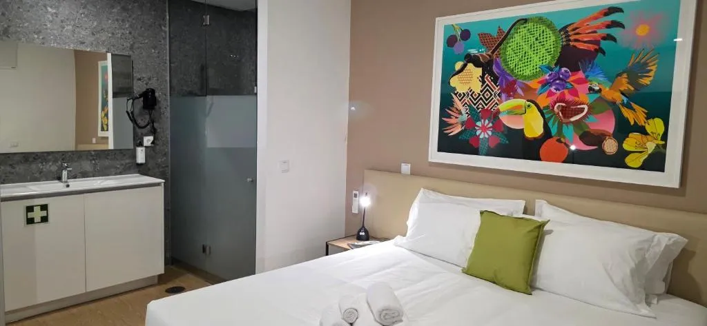 Cais 75 Studios & Suites 8