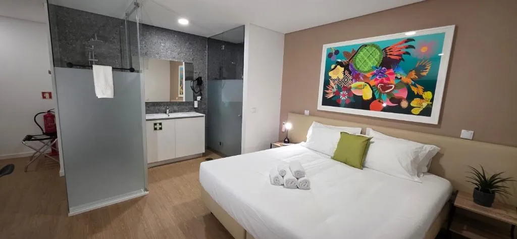 Cais 75 Studios & Suites 7
