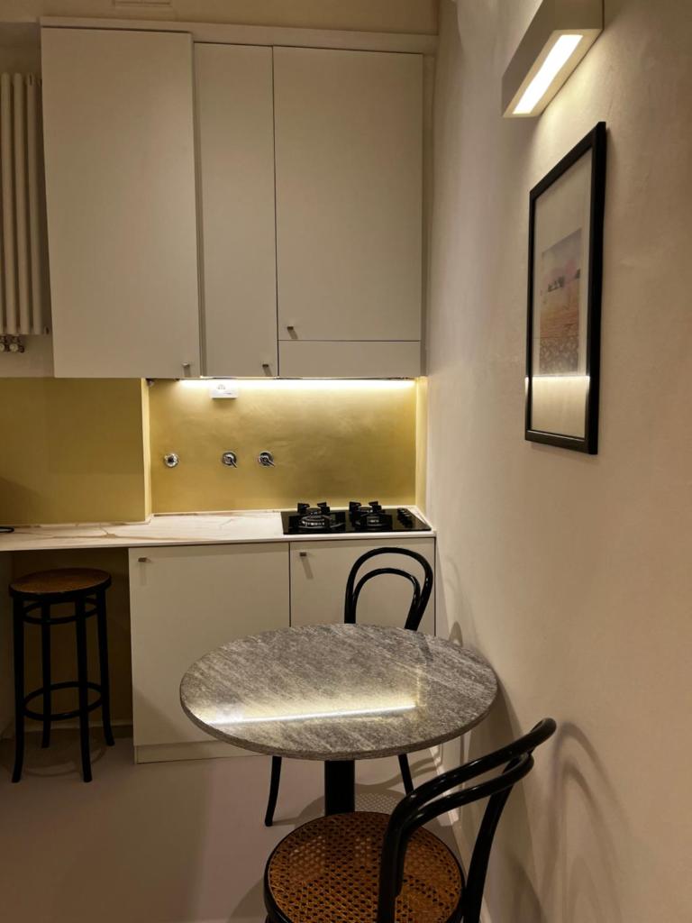 Uffizi Charming Apartment 8