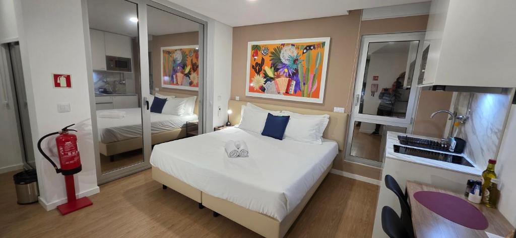 Cais 75 Studios & Suites 7