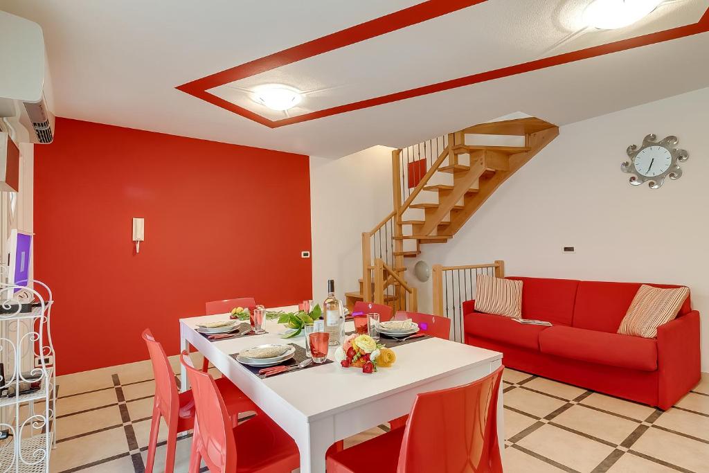 Clementines 50 Meters From Sea - Happy Rentals 3