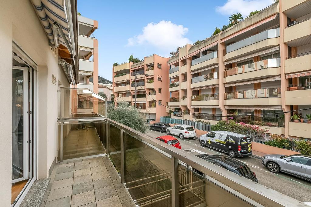 Clementines 50 Meters From Sea - Happy Rentals 8