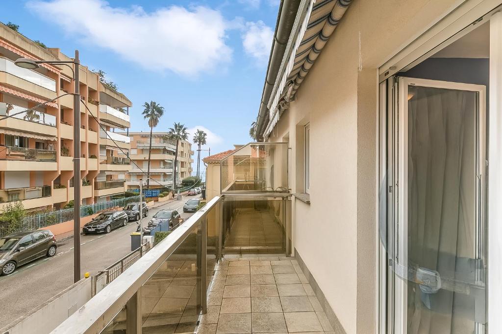 Clementines 50 Meters From Sea - Happy Rentals 7
