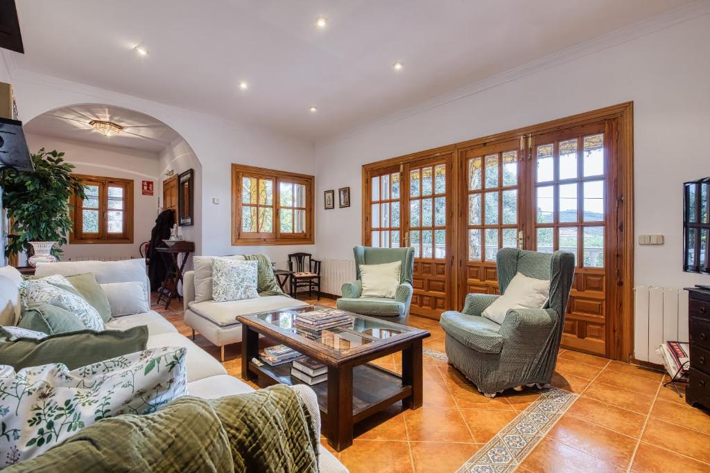 Chalet a 45min de Madrid ideal para familias hasta 12 personas 5