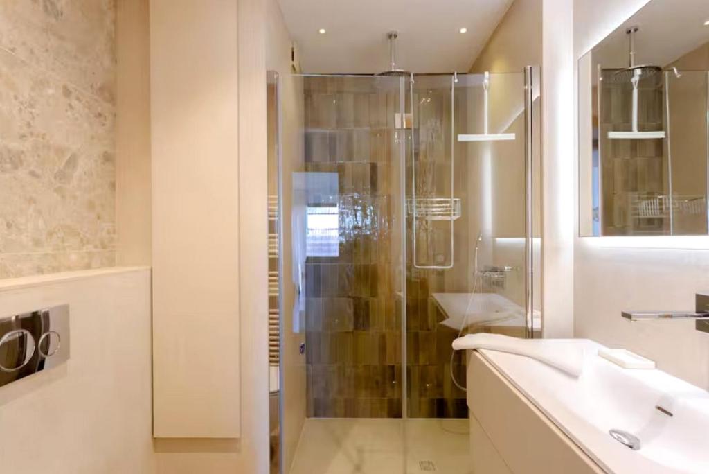 Appartement de luxe en première ligne avec vue sur mer 2
