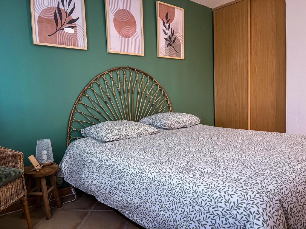 Petite maison indépendante au calme au cœur des oliviers 7