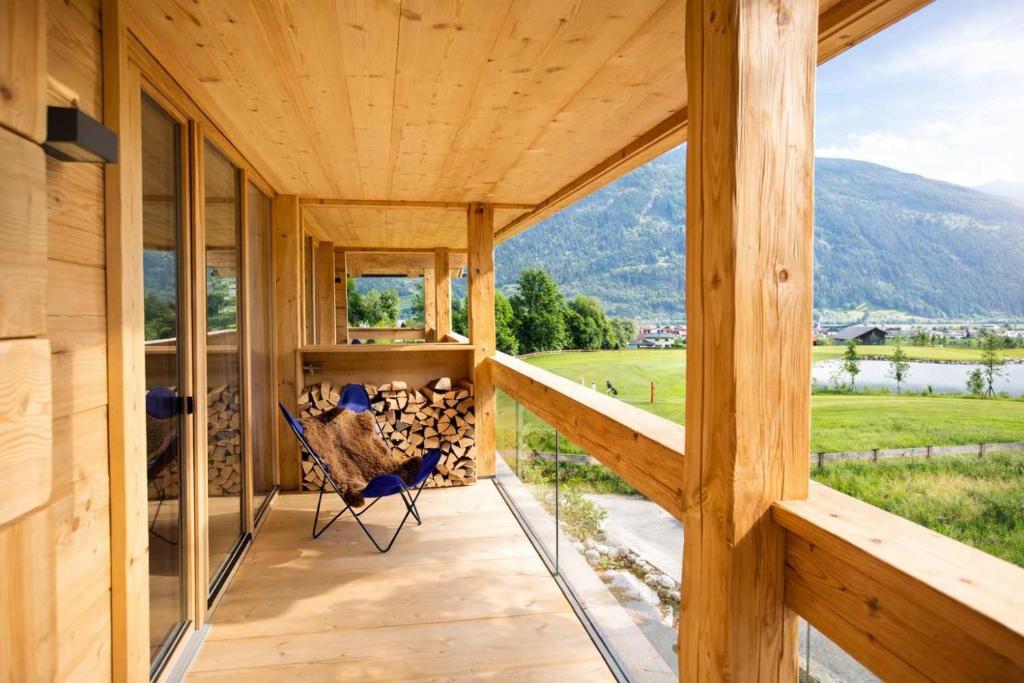MOUNTAIN Suite - Balcony & Sauna Access 2