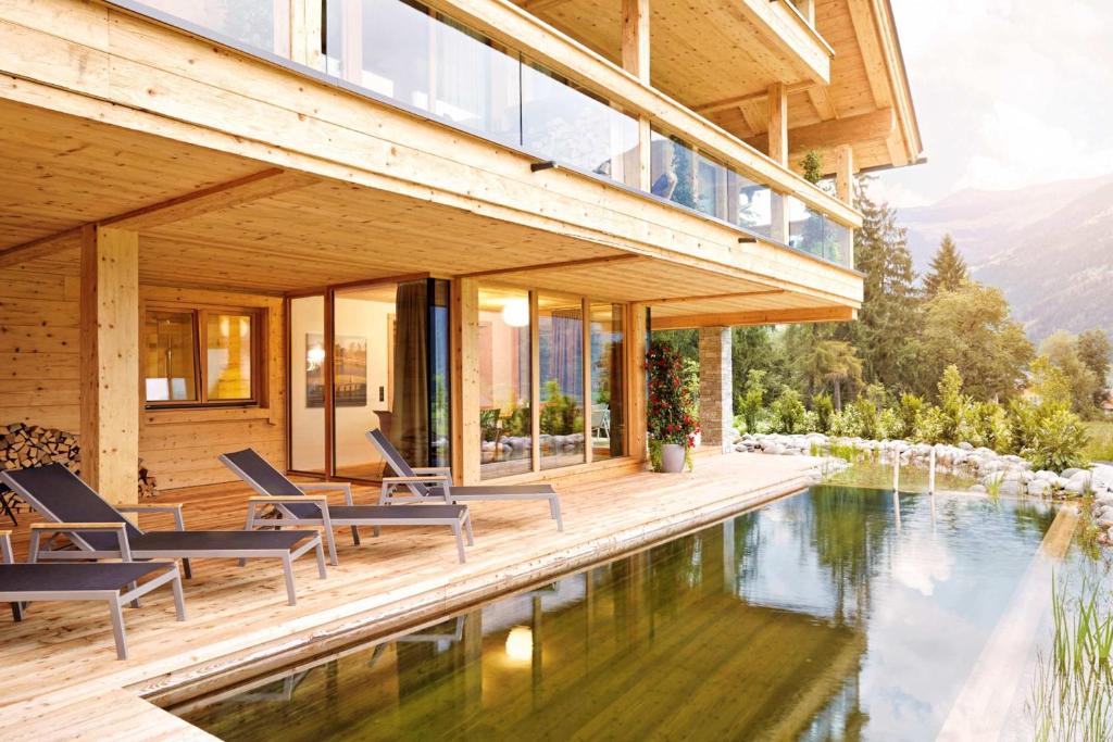 MOUNTAIN Suite - Balcony & Sauna Access 8