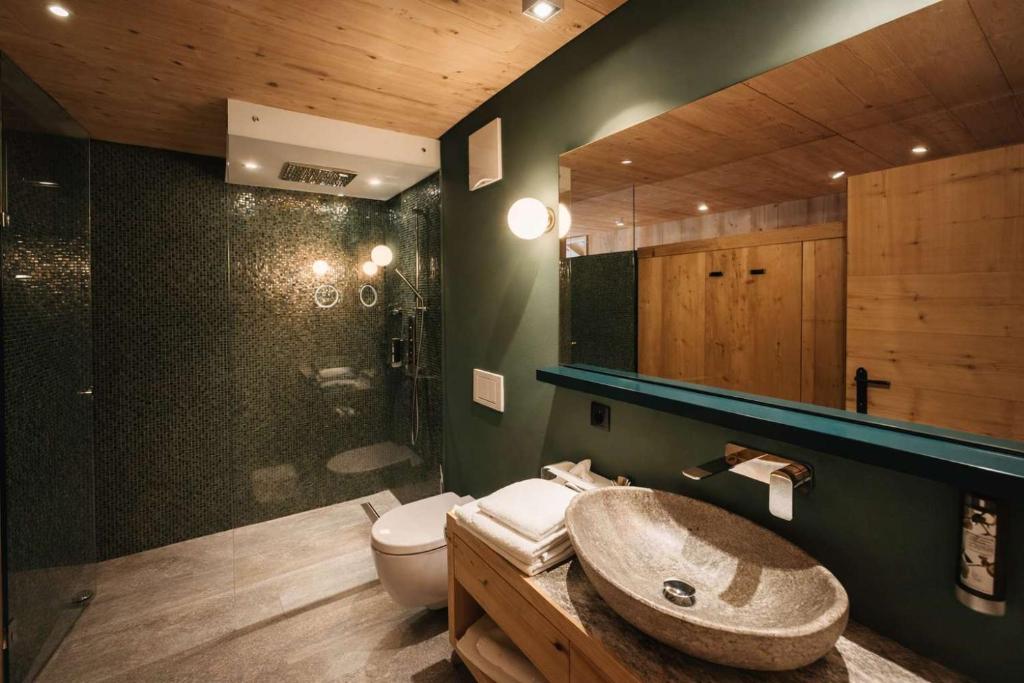 MOUNTAIN Suite - Balcony & Sauna Access 6