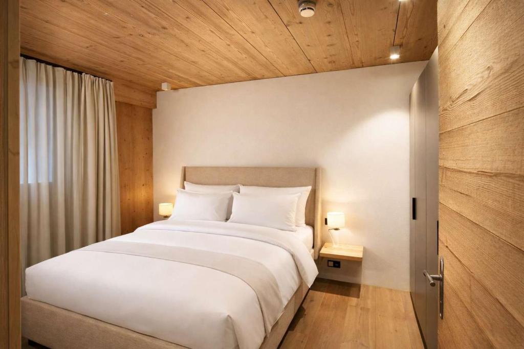 RACING Suite - Terrace & Sauna Access 8
