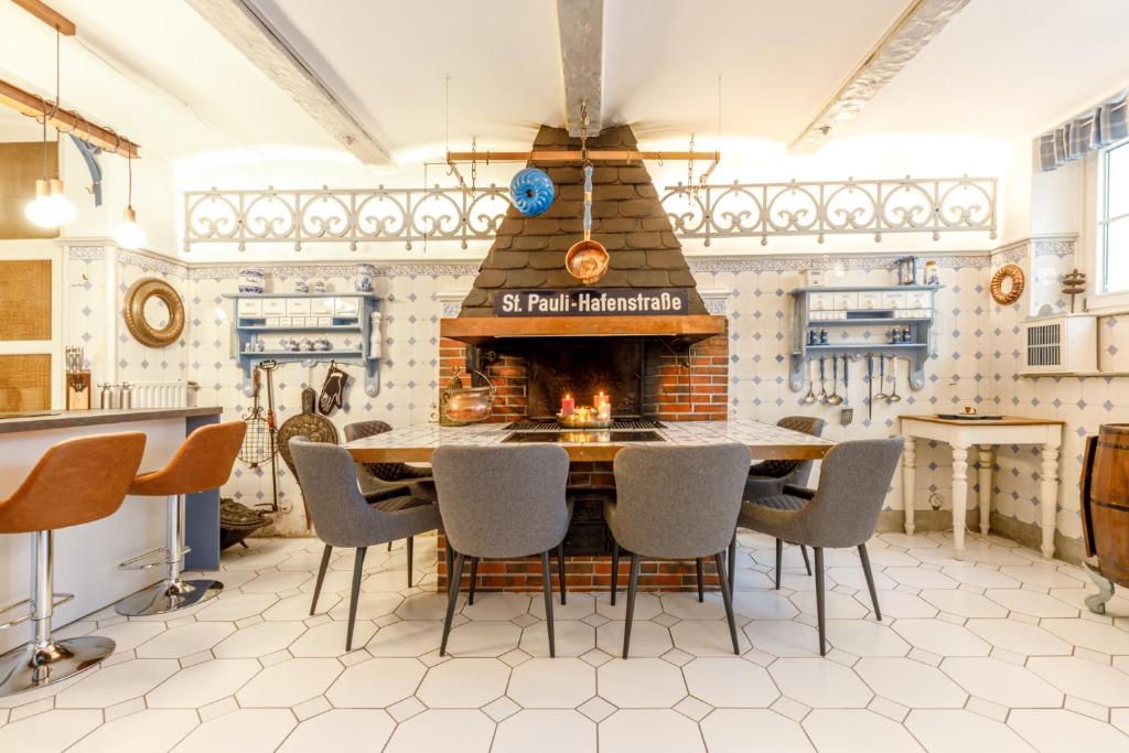 Soirée Villa near Alster with Garden and Party Room 6
