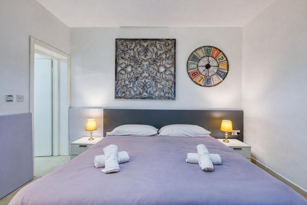 Seaside Sliema Escape 1-Bed Maisonette Near Sea 2