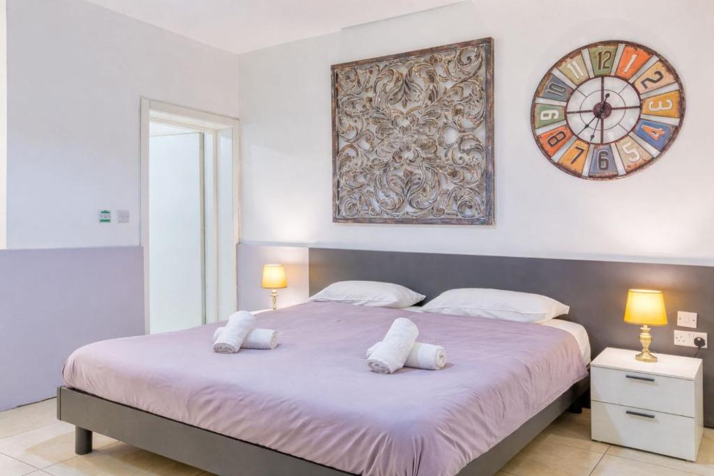 Seaside Sliema Escape 1-Bed Maisonette Near Sea 7