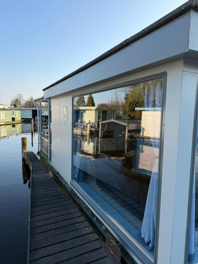 Floating Hideaway 6