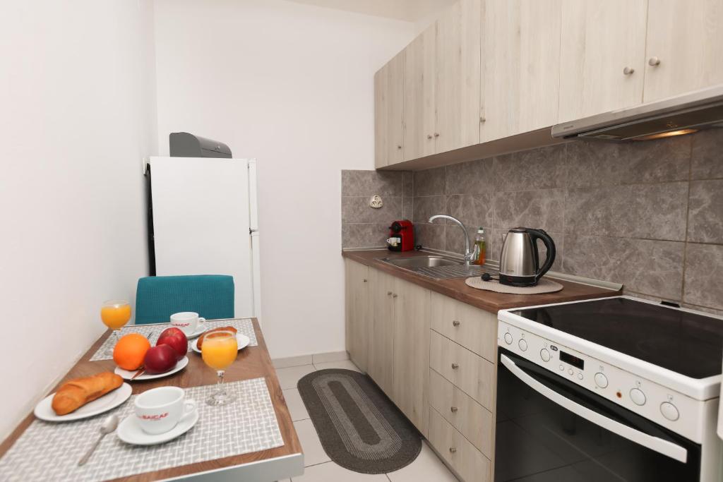 OINO APARTMENT 4