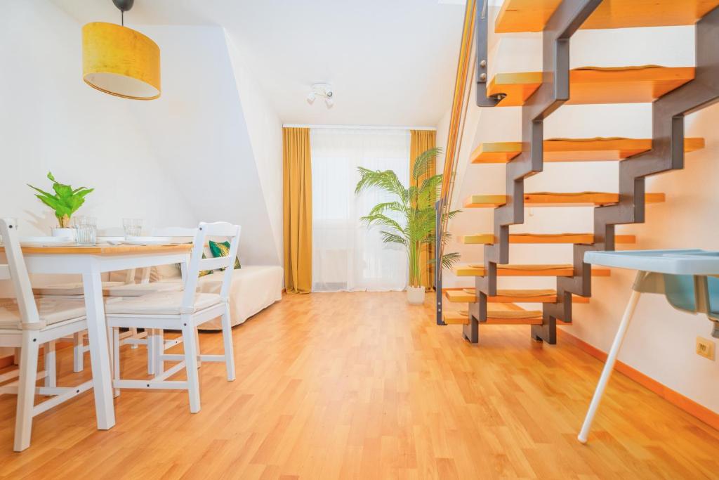 Bis 5 Personen - Helle Whg, Top Lage, 1x Tiefgarage Parkplatz 8