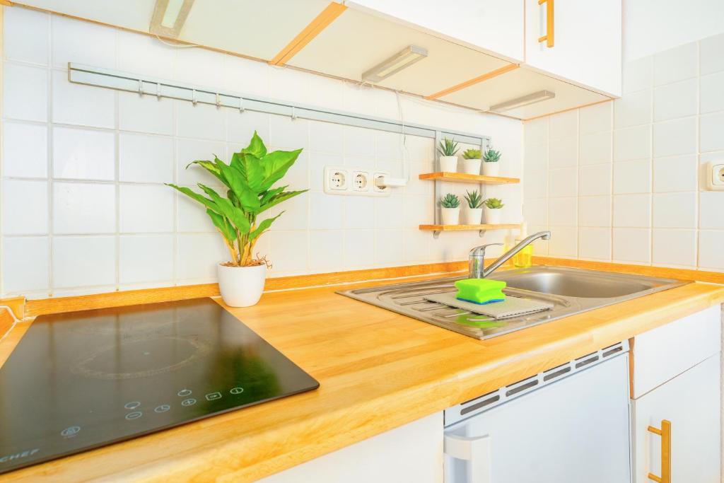 Bis 5 Personen - Helle Whg, Top Lage, 1x Tiefgarage Parkplatz 5