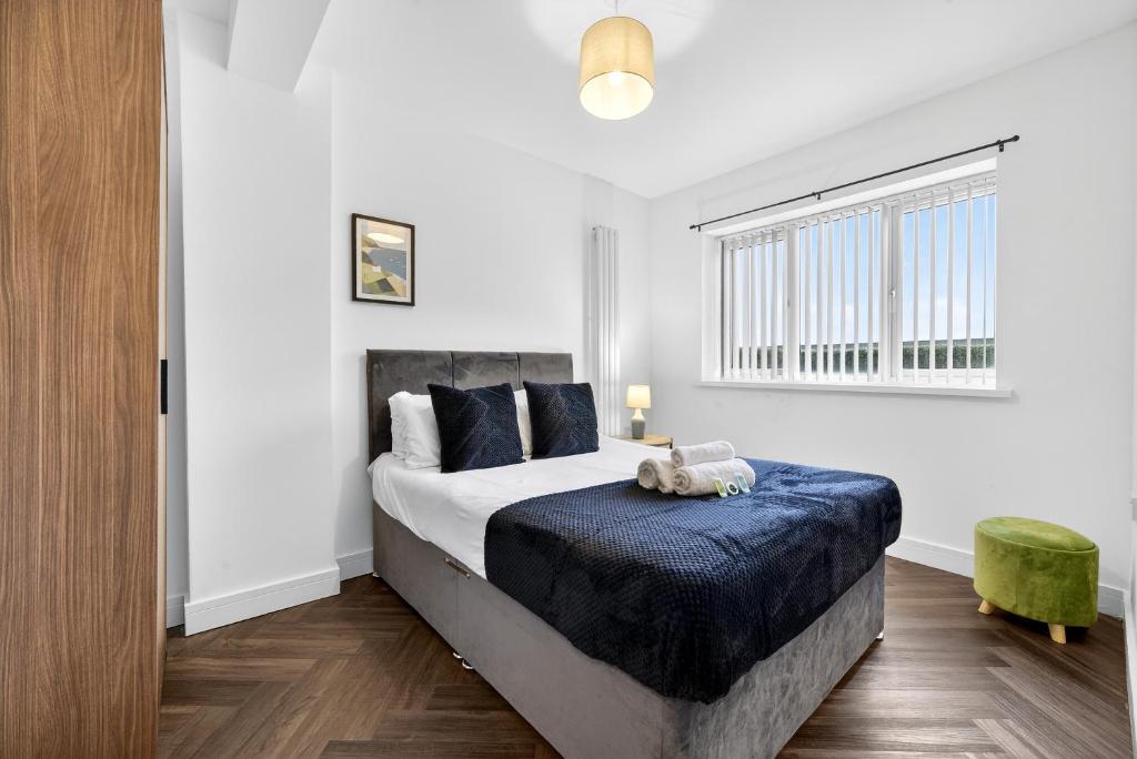 Central Cardiff Retreat 2Bed Apartment with Balcony and Parking 2