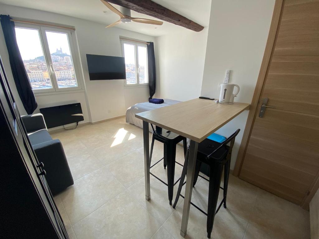 Appartement vue imprenable Vieux-Port et Notre Dame 6